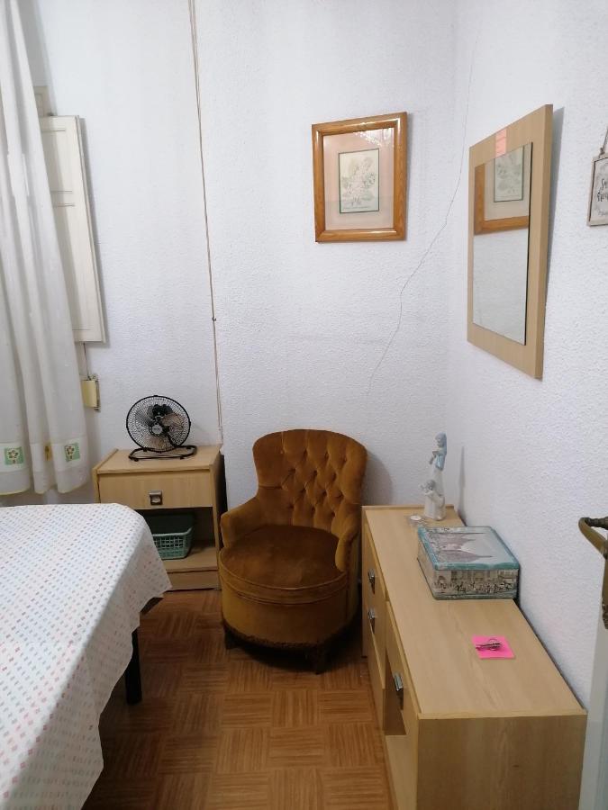 Mary'S Rooms Low Cost Валенсія Екстер'єр фото